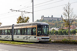 Artic Tram mit Festung Marienberg im Hintergrund. 18.10.2014 – André Werske