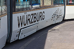 Die Drehgestellverkleidung an der Artic Tram verschiebt sich in den Kurven nach Außen. 18.10.2014 – André Werske