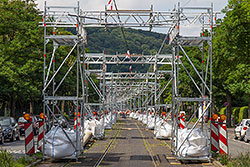 Austausch der Fahrleitungsmasten in der Zellerau.