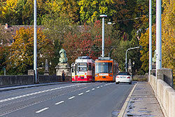 GT-E 208 und GT-N 236 begegnen sich auf der Löwenbrücke. 18.10.2013 – André Werske