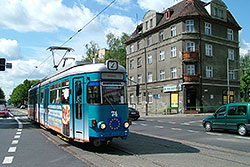 Ehemaliger Hagener Gelenktriebwagen GT-H der Würzburger Straßenbahn. Heute fährt der Zug als GT6ZR in der polnischen Stadt Grudziądz. 01.05.2006 – Yury Maller