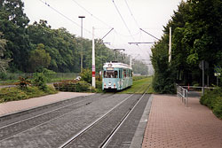 GT-H 280 fährt in die Haltestelle "Dallenbergbad" ein. zirka 1996 – Michael Feuerbach