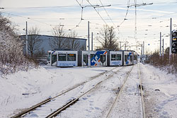 GTN 252 aus dem Betriebshof kommend fährt in Richtung Rottenbauer. 28.12.2014 – André Werske