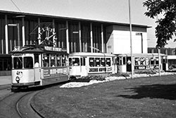 Tw 107 + Bw 161 + Bw 154 am Hauptbahnhof 14.08.1965 – Hans-Joachim Ströh