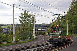 E-Lok 299 befährt die Steilstrecke hinauf zum Heuchelhof — im Linksverkehr. 30.08.2011 – Hr. Nenninger