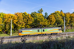 Schienenpflegewagen 295 bei Talfahrt auf dem oberen Abschnitt der Steilstrecke zwischen Heuchelhof und Heidingsfeld. 19.10.2013 – André Werske