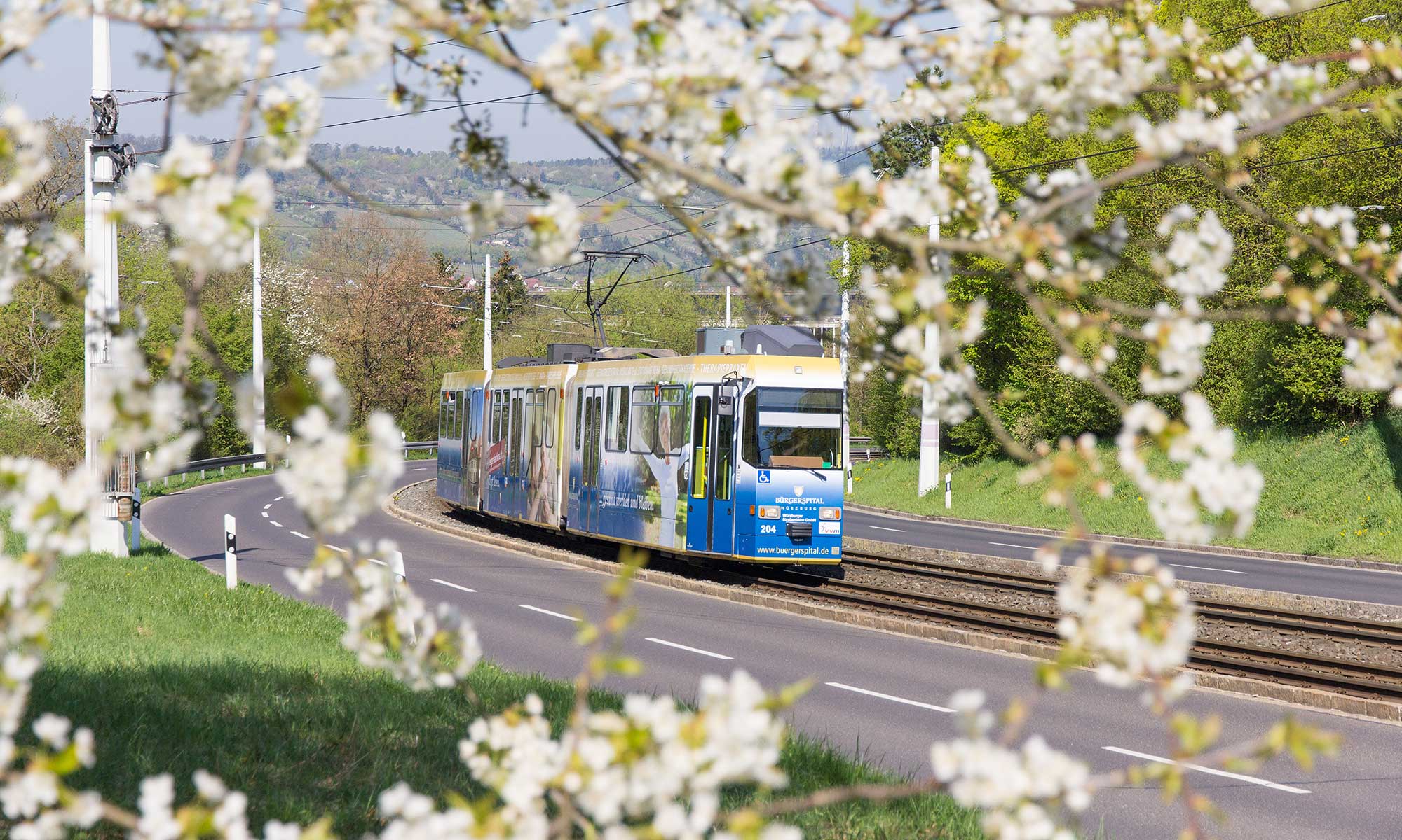 GT-E auf Bergfahrt im Frühling